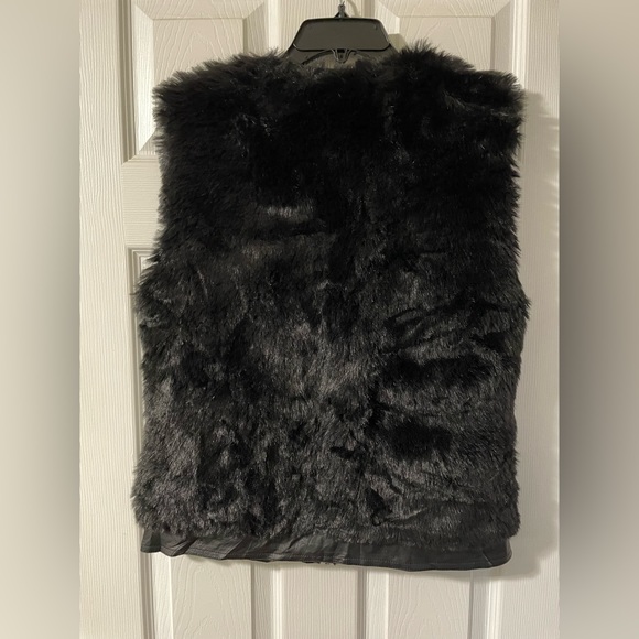 Nicki Minaj Faux Fur / leather vest - Picture 3 of 5